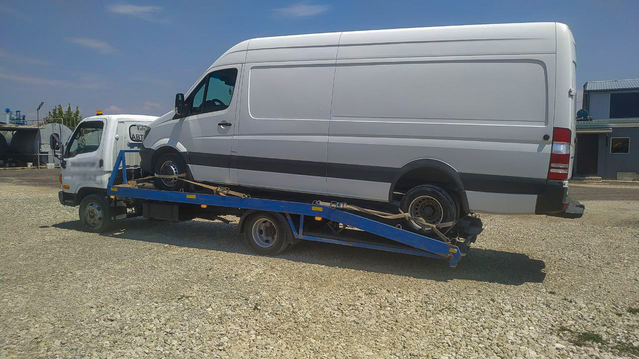 Эвакуатор в Ялте 24/7